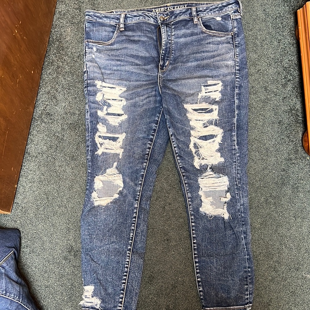 Super Hi Rise American Eagle Jeans